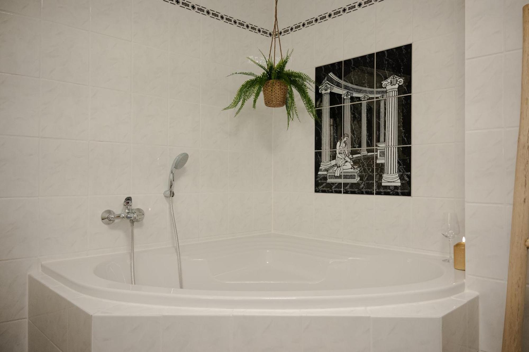 Apartment Jasta Homes Altstadt, Zentral, Ueberdachter Parkplatz, Netflix, Vollausstattung, Loft, Modern Und Komfort Hamelin