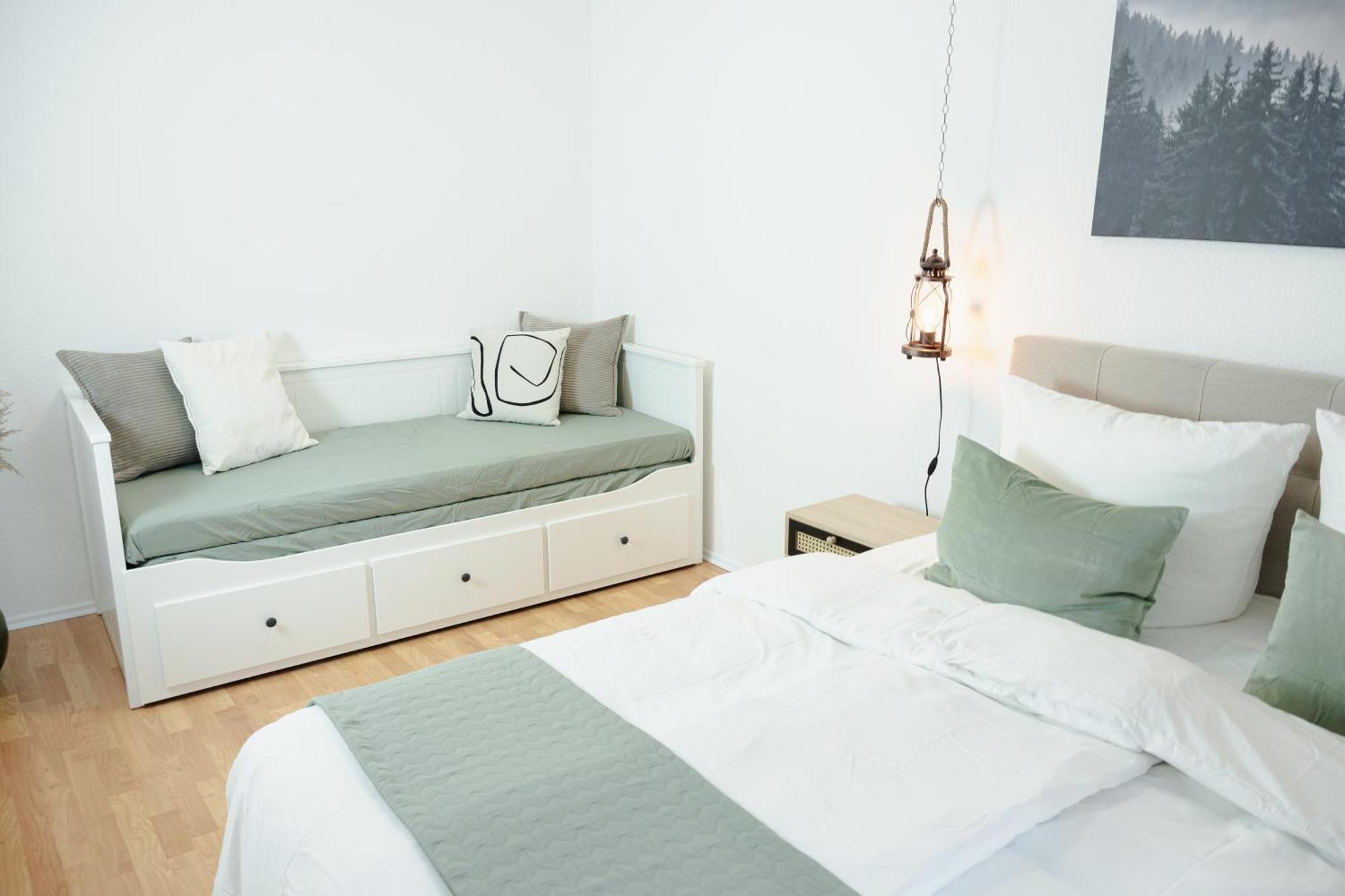 Jasta Homes Altstadt, Zentral, Ueberdachter Parkplatz, Netflix, Vollausstattung, Loft, Modern Und Komfort * Hamelin